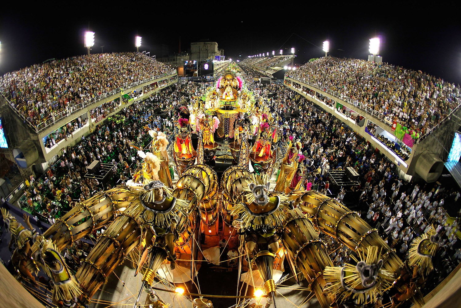 Confira a programação dos desfiles para o carnaval de 2015 no Rio de Janeiro