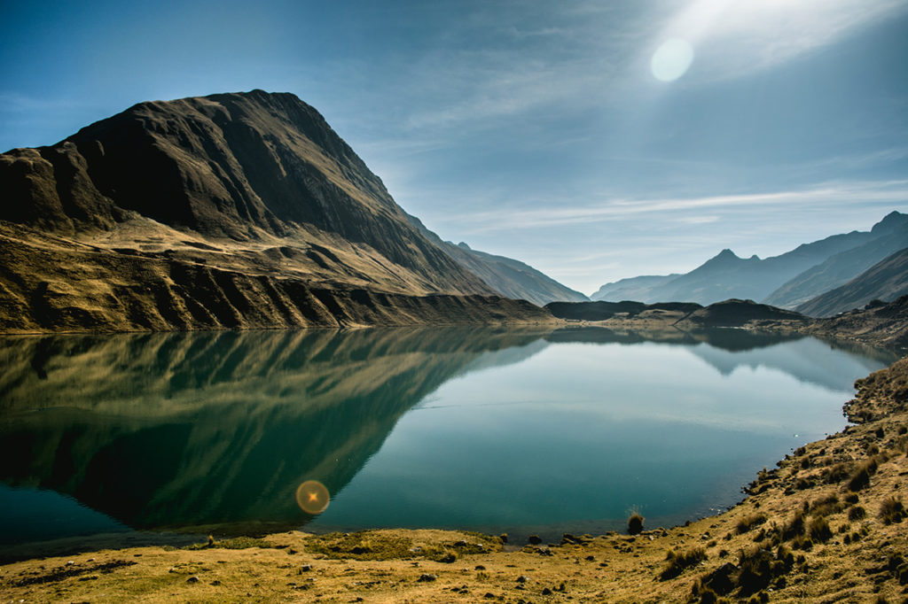 laguna-carhuacocha